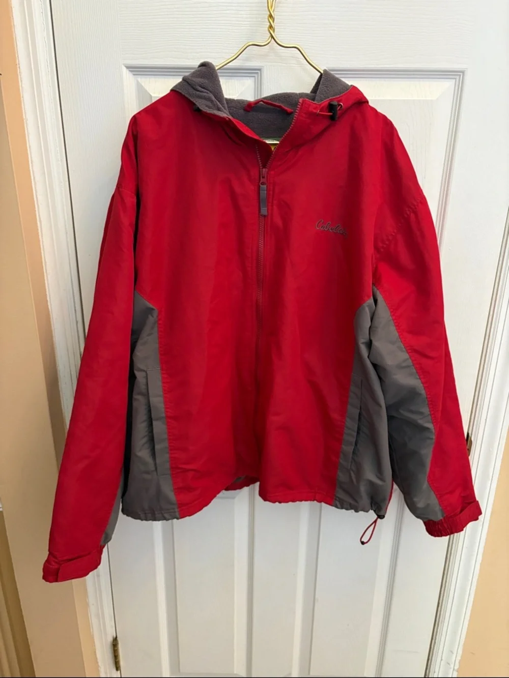 Cabela’s men’s XL Red and Gray Hooded fleece-lined full-zip jacket.